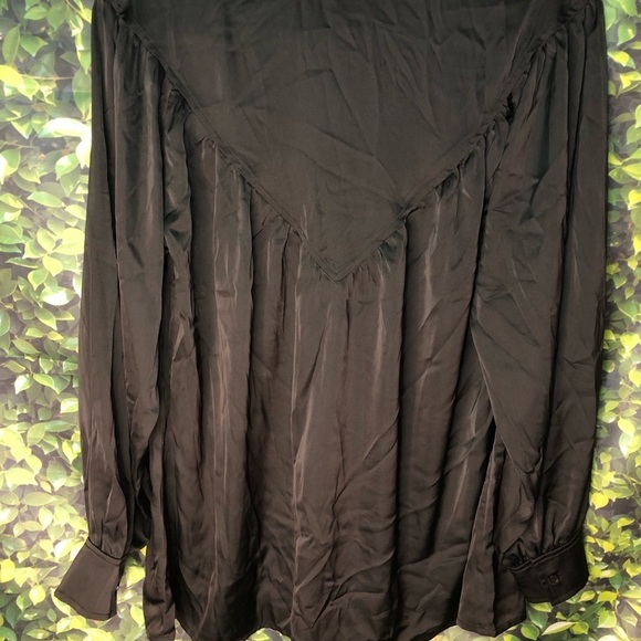 VENUS Black Button-Up Blouse - Picture 11 of 15